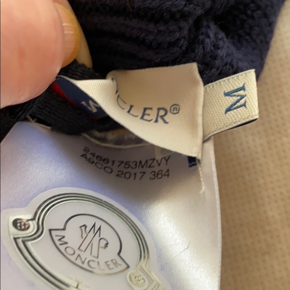 NEW Auth.MONCLER Hat/beanie w/GLOVES/mittens ITALY - Picture 15 of 16